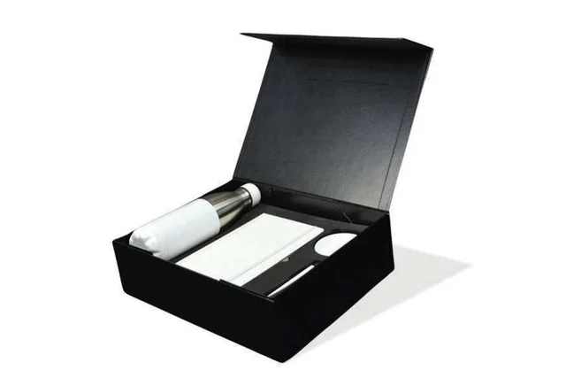 Workelia Bottle, Cable and Notebook Gift Set, Bottle, multi-cable kit, notebook and pen gift set in box